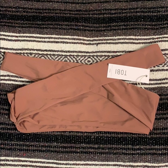 Tobi Brown Off-Shoulder Bikini Top - Picture 3 of 4